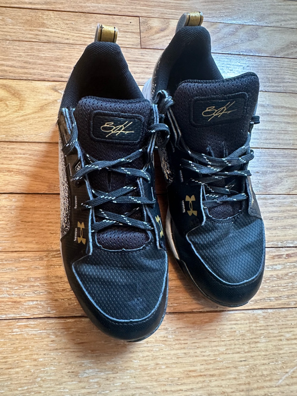 Under Armour Harper 6 Low TPU Jr. Youth Baseball Cleats Size 3.5Y Black Gold - Picture 2 of 7